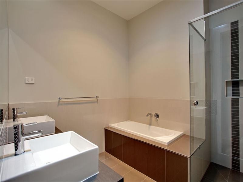 4/10 Unsworth Road, Ringwood North VIC 3134