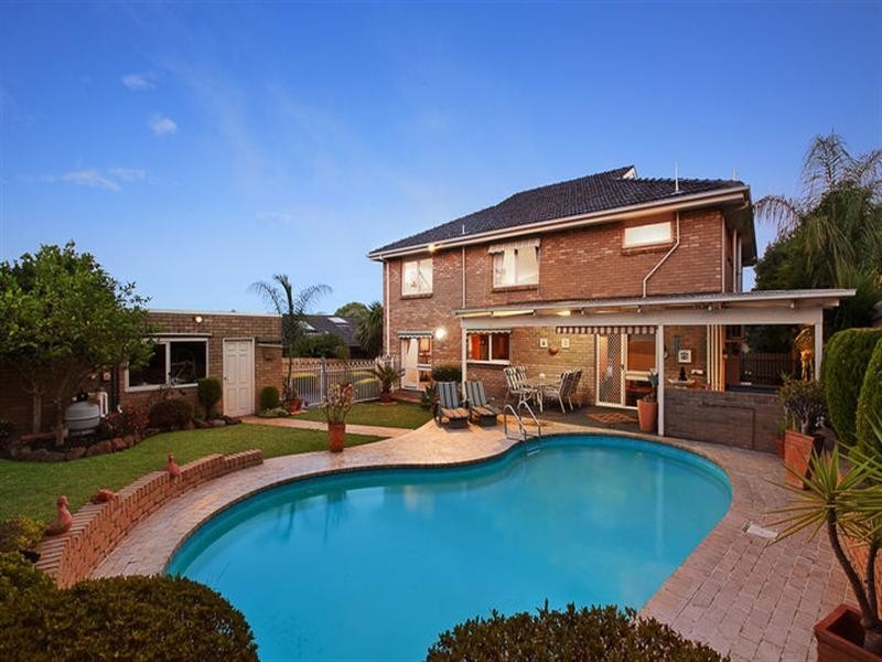 9 Benton Court, Doncaster VIC 3108