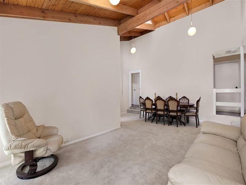 48 Parry Road, Eltham North VIC 3095