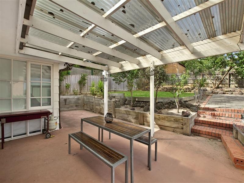 2 Bryson Grove, Templestowe Lower VIC 3107