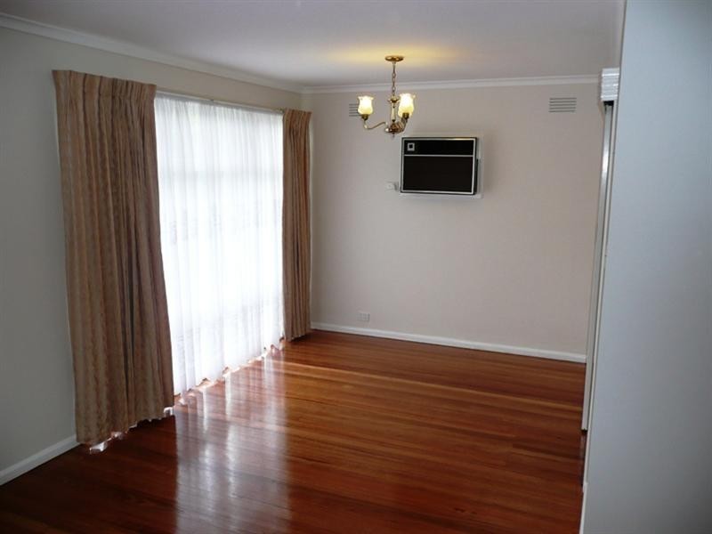 28 Scarlet Ash Drive, Templestowe Lower VIC 3107