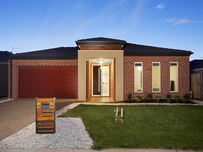 3 Yellowgum Avenue, Lyndhurst VIC 3975