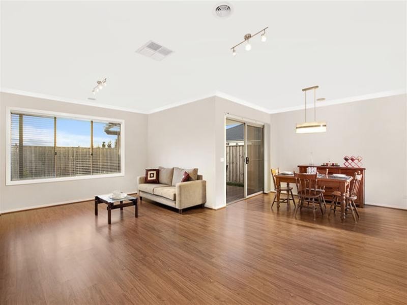 3 Yellowgum Avenue, Lyndhurst VIC 3975