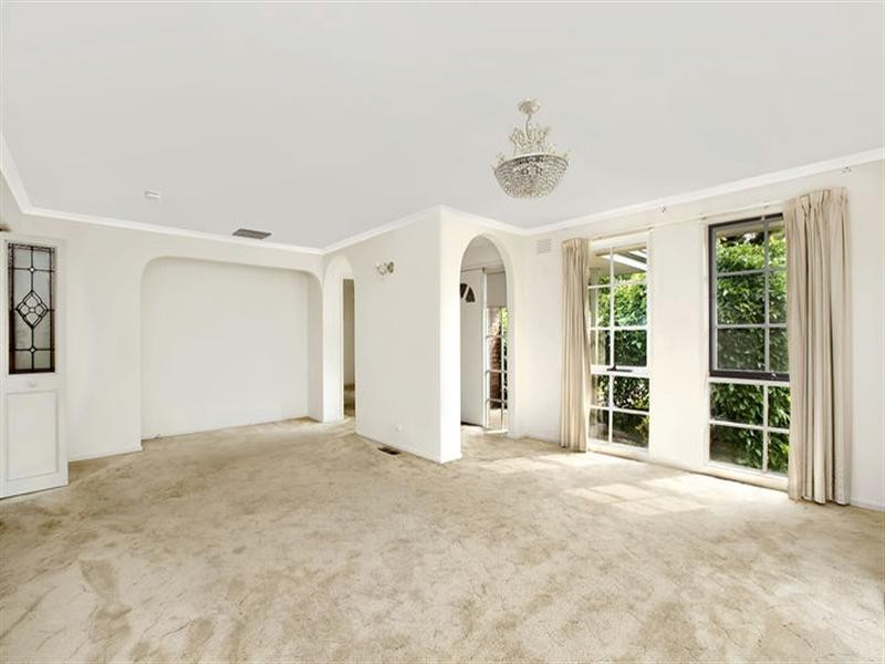 68 Santa Rosa Boulevard, Doncaster East VIC 3109