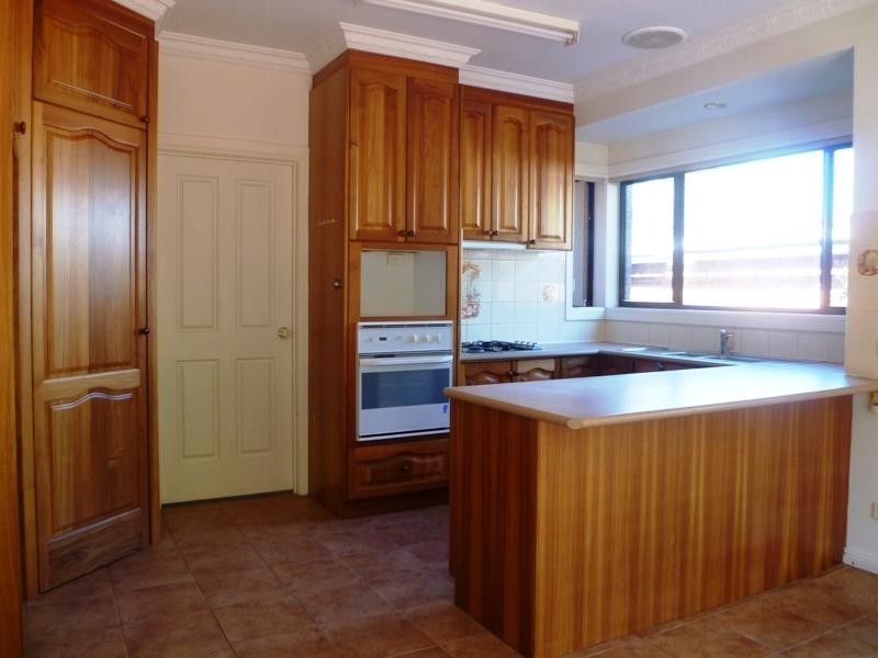 4/44 Grange Park Avenue, Doncaster VIC 3108