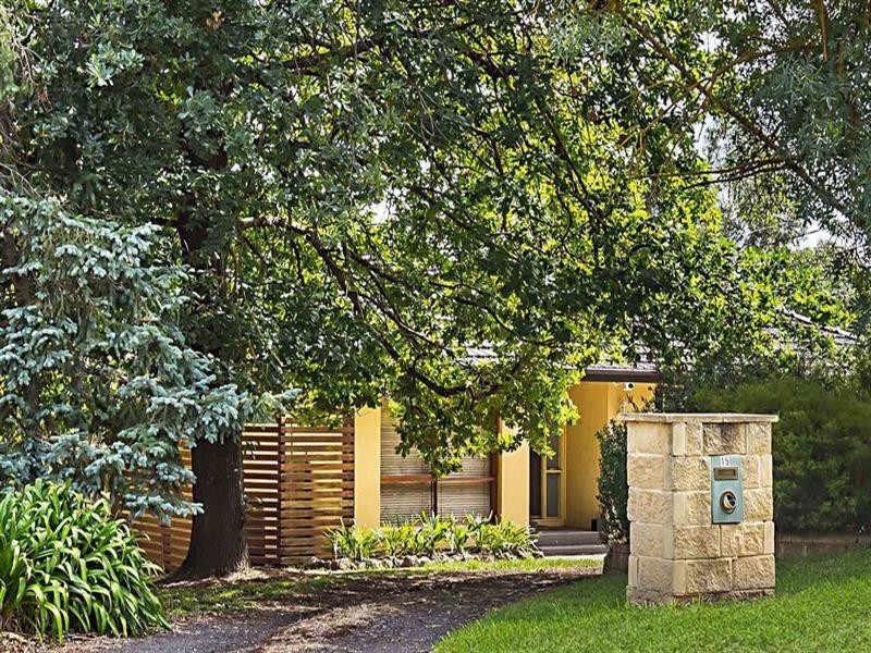 15 Chivers Road, Templestowe VIC 3106