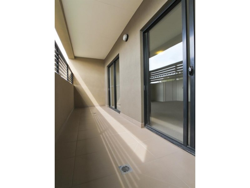 9,10 and 21/3 Close Avenue, Dandenong VIC 3175