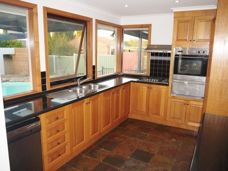 21 Oliver Road, Templestowe VIC 3106