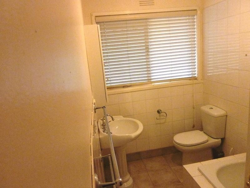 16 Underwood Drive, Donvale VIC 3111