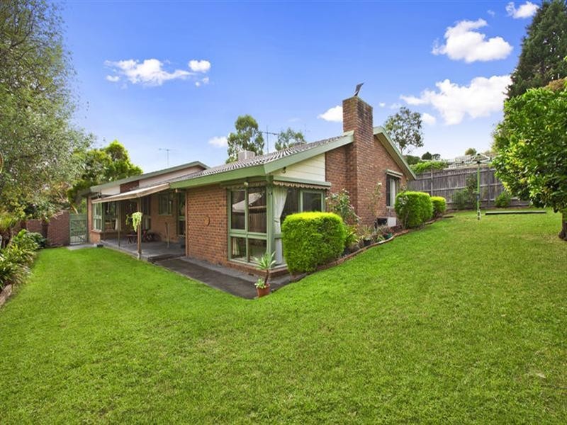 14 Thorncombe Walk, Doncaster East VIC 3109