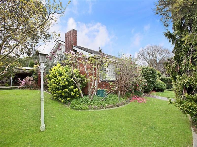 83 Leeds Street, Doncaster East VIC 3109