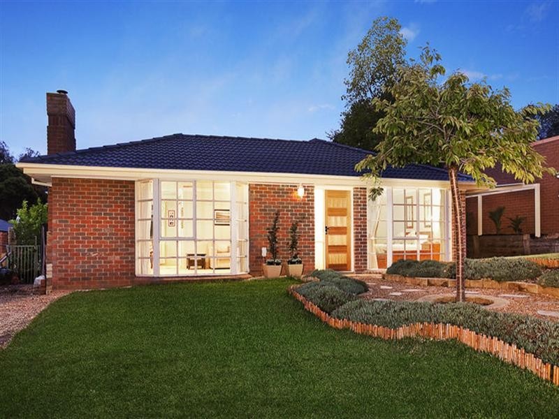 38 Wainewright Avenue, Mooroolbark VIC 3138