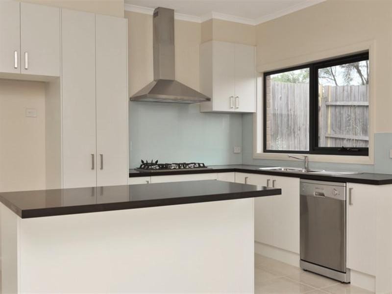 2/18 Thea Grove, Doncaster East VIC 3109