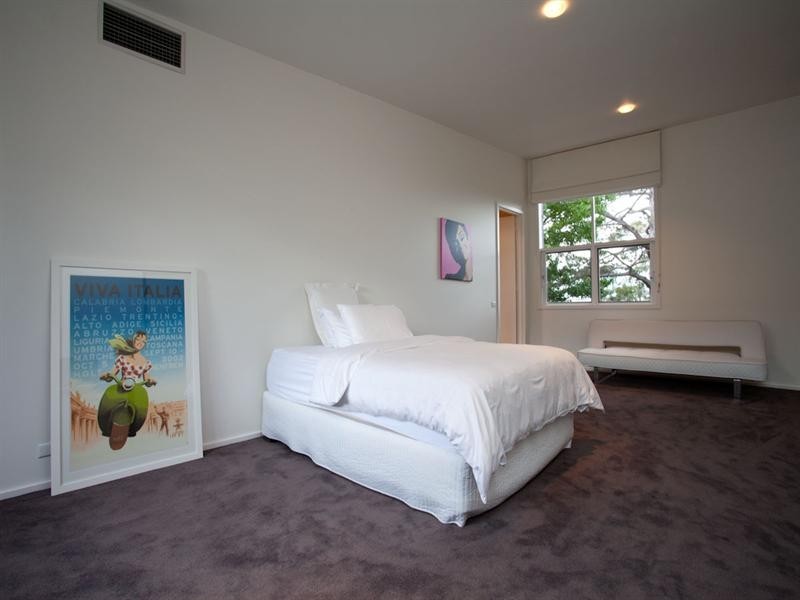 15 Outlook Drive, Eaglemont VIC 3084