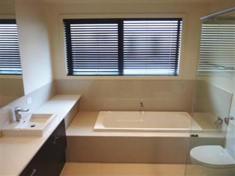 23 Robinson Grove, Bulleen VIC 3105