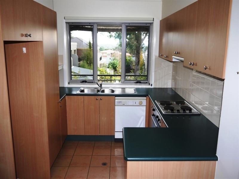 24/1 Bellevue Avenue, Doncaster East VIC 3109