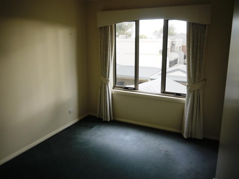 24/1 Bellevue Avenue, Doncaster East VIC 3109