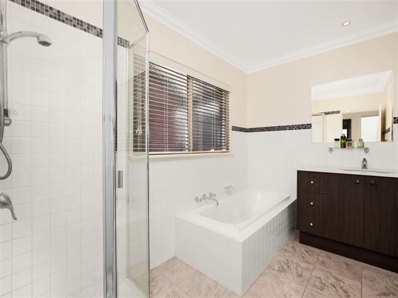 45 Furneaux Grove, Bulleen VIC 3105
