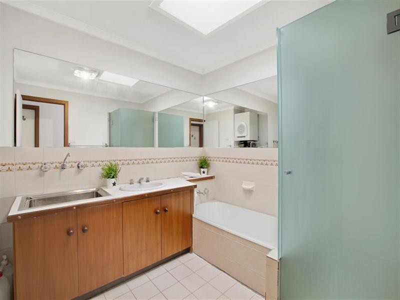 2/13 Kampman Street, Bulleen VIC 3105