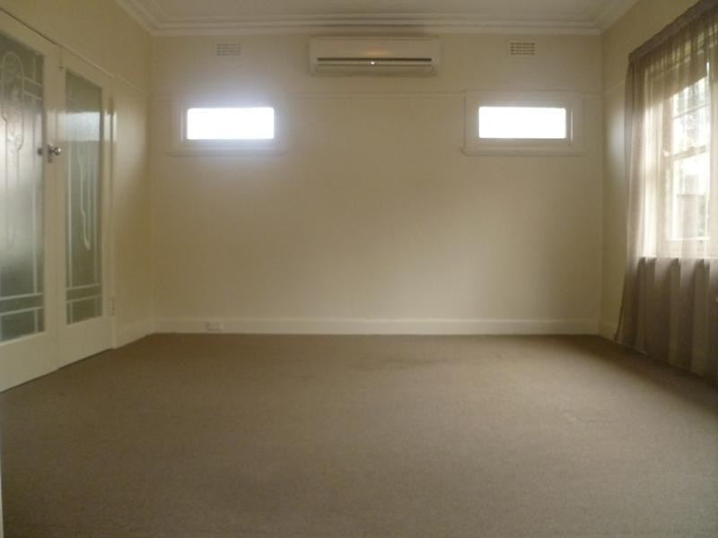 18 Edwin Street, Heidelberg Heights VIC 3081