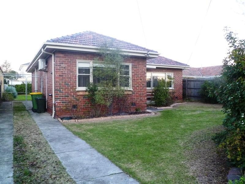 18 Edwin Street, Heidelberg Heights VIC 3081