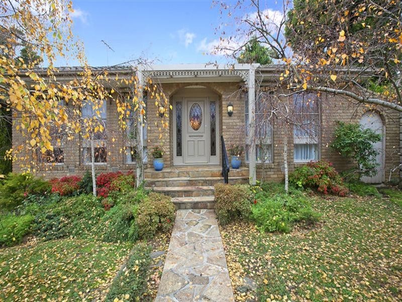 5 Alburnum Crescent, Templestowe Lower VIC 3107