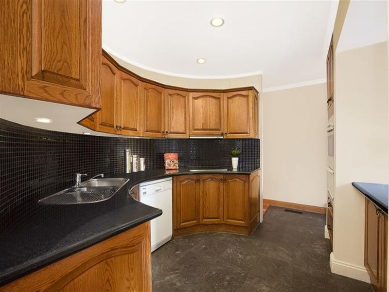 12 Forest Court, Templestowe VIC 3106