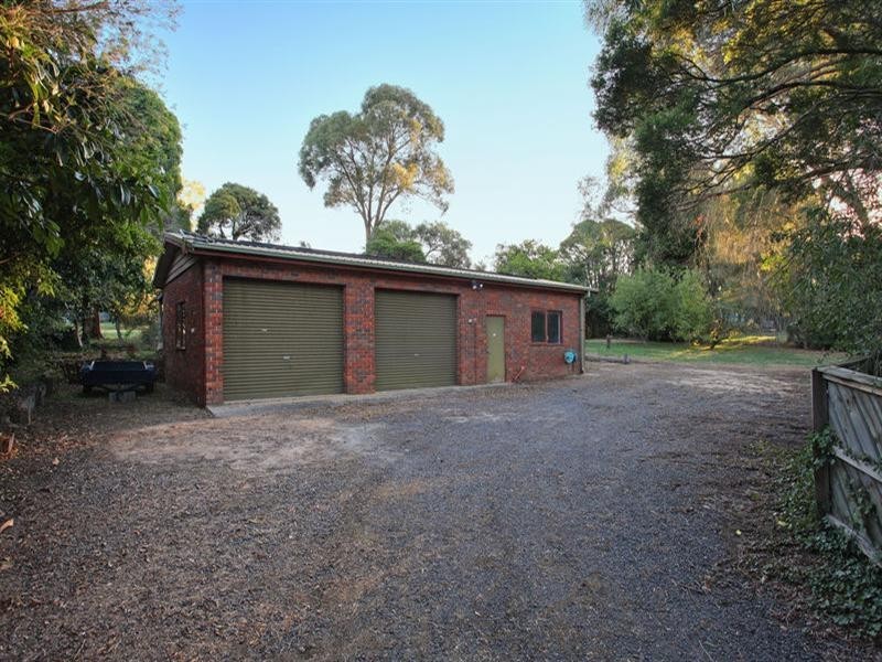 23-25 Williams Road, Park Orchards VIC 3114