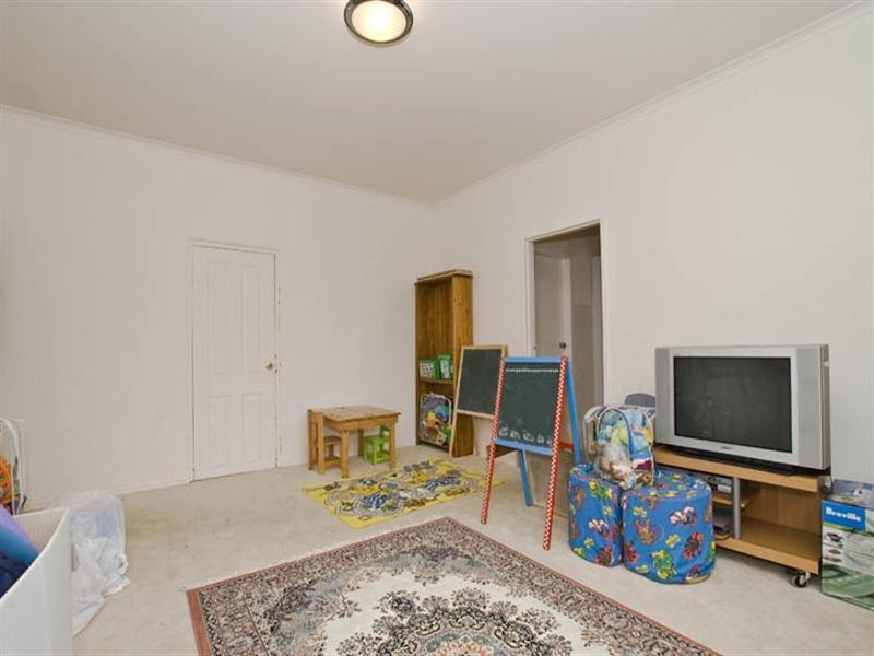 2/10 May Street, Doncaster East VIC 3109