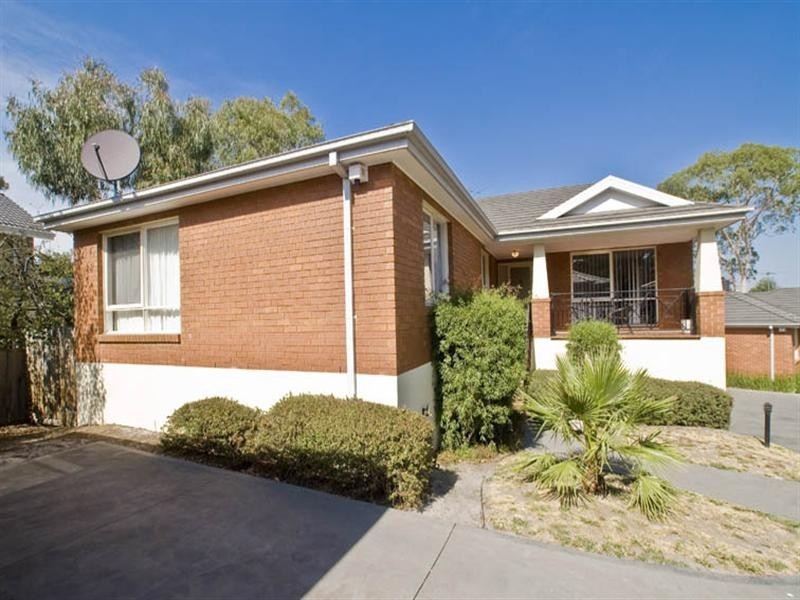 2/10 May Street, Doncaster East VIC 3109