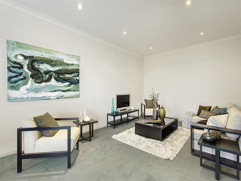 7002/2 Sovereign Point Court, Doncaster VIC 3108