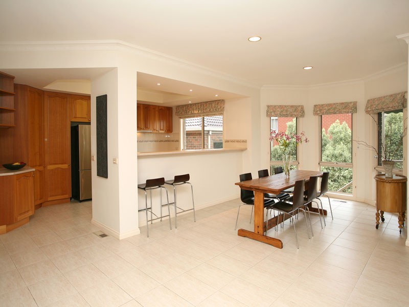 6 Yarraridge Drive, Chirnside Park VIC 3116