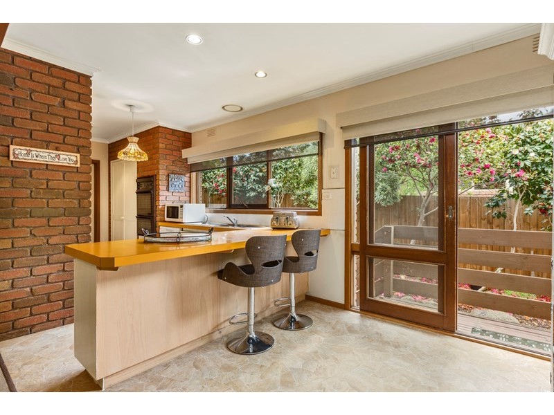 17 Fernlea Crescent, Doncaster East VIC 3109