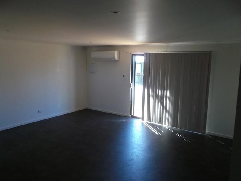 3/2 and 5 Phalarope Way, South Hedland WA 6722