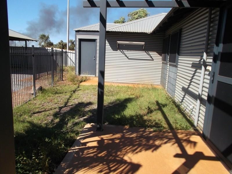 3/2 and 5 Phalarope Way, South Hedland WA 6722