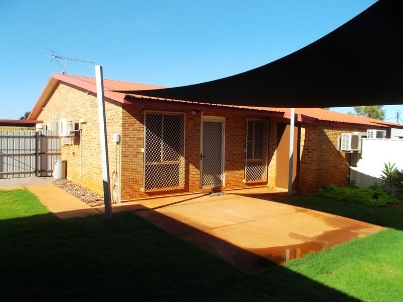 21D Boogalla Crescent, South Hedland WA 6722