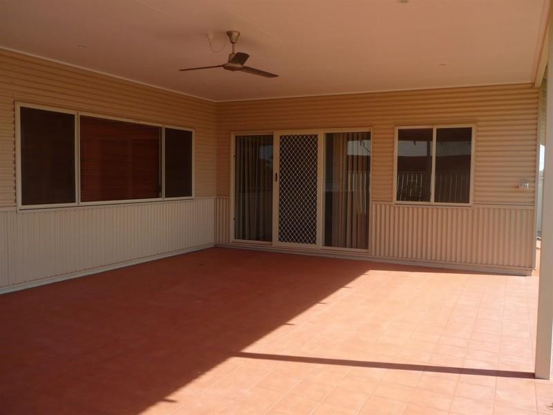 16 Nix Avenue, South Hedland WA 6722