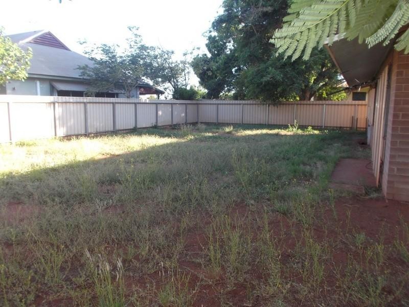 10 Draper Place, South Hedland WA 6722