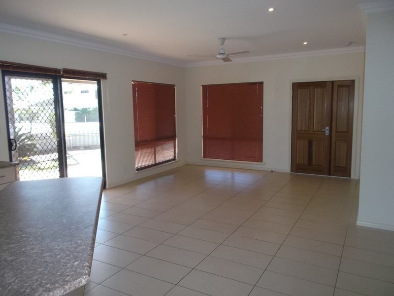 31 Minderoo Avenue, South Hedland WA 6722