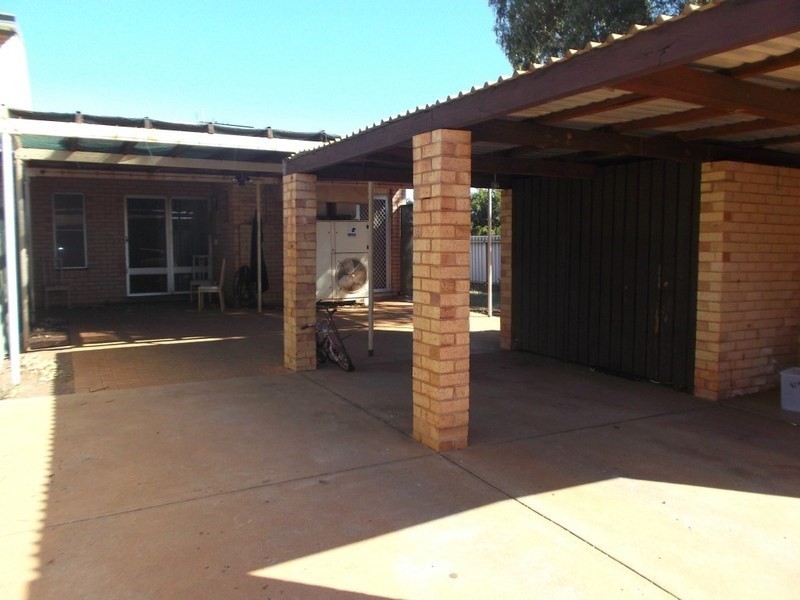 2 Chintabell Way, South Hedland WA 6722