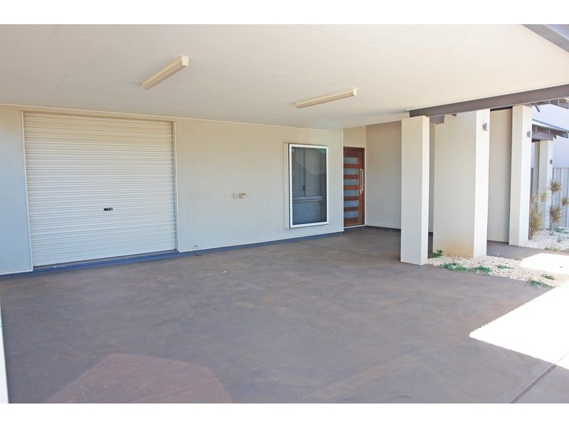 8 Lapwing Way, South Hedland WA 6722