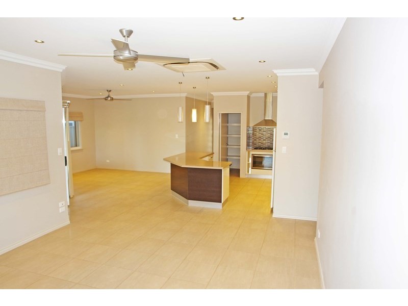 8 Lapwing Way, South Hedland WA 6722