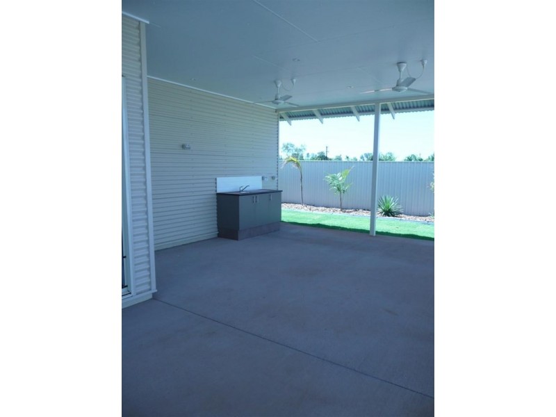 41 Nix Avenue, South Hedland WA 6722