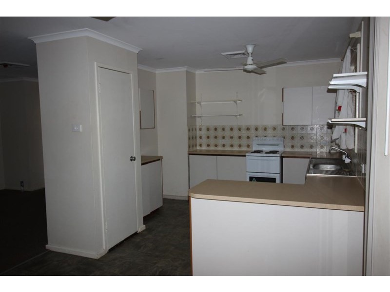 2 Kangaroo Place, South Hedland WA 6722