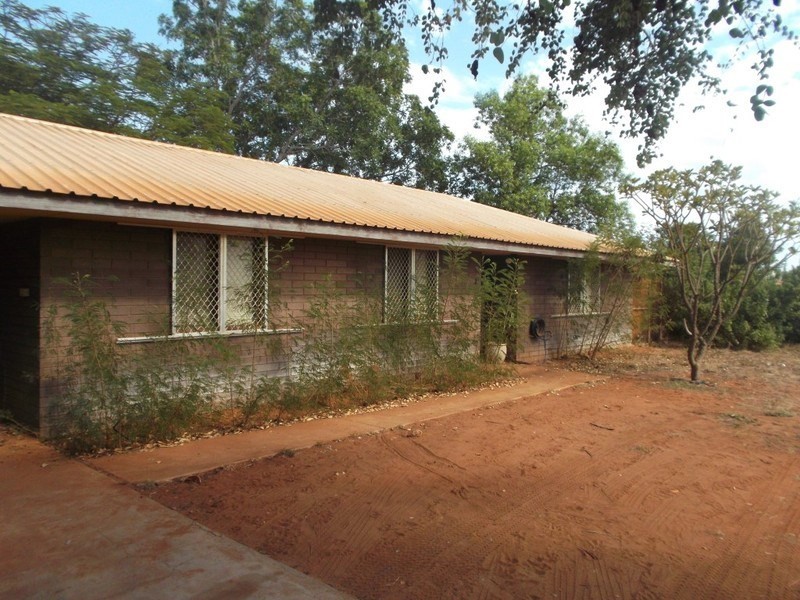 2 Kangaroo Place, South Hedland WA 6722