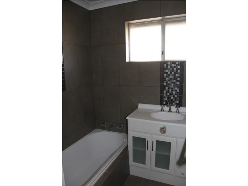 25 Boogalla Crescent, South Hedland WA 6722