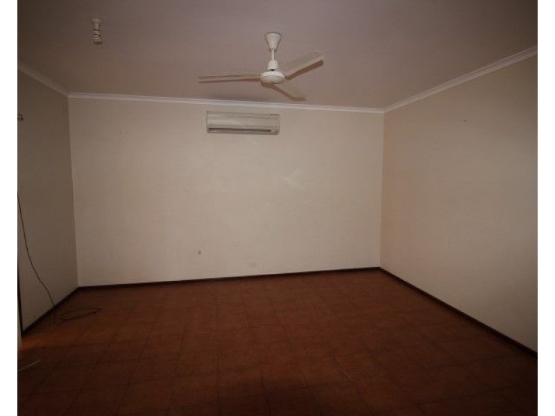 13 Spoonbill Crescent, South Hedland WA 6722