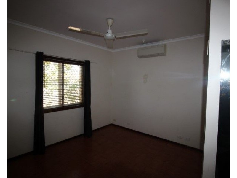 13 Spoonbill Crescent, South Hedland WA 6722