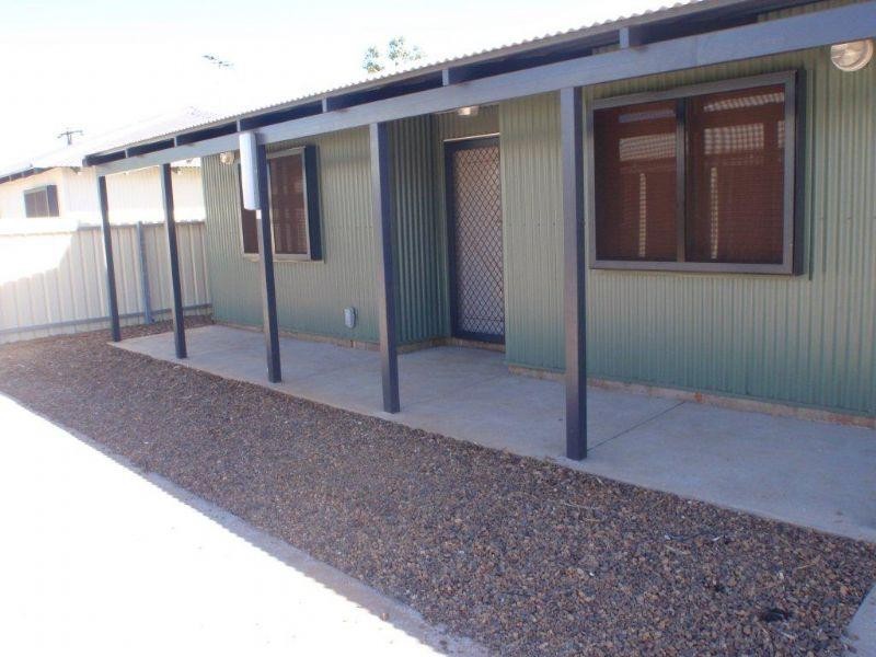 2/4 Reynolds Place, South Hedland WA 6722