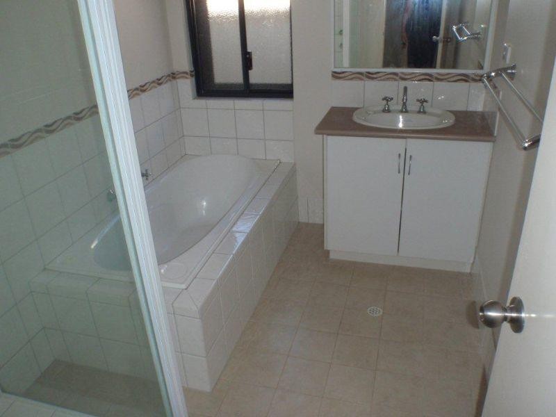 2/4 Reynolds Place, South Hedland WA 6722